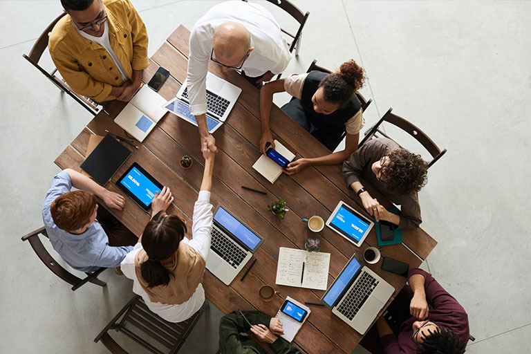 Corporate Travellers | Business Travellers